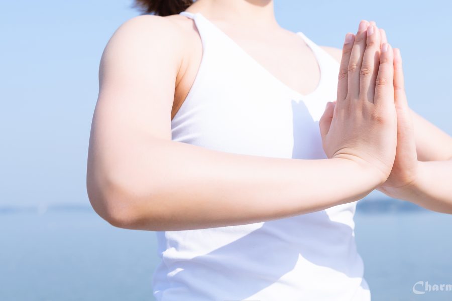 Namaste, Charm Element